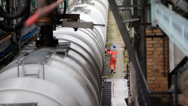 Financial Times: санкции США против нефти РФ могут навредить им самим