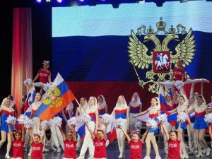 Последние аккорды смолкли, но зрители не спешили расходиться...