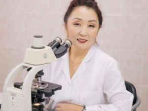 Врач-преподаватель Туйаара Данилова: "Обучение будущих специалистов очень ответственно, требует много знаний, терпения"