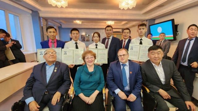 Состоялось торжественное вручение стипендии имени В.М. Членова