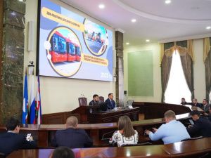 В Якутске сегодня прошло торжественное мероприятие, посвящённое Дню работников дорожного хозяйства и Дню работников автомобильного и городского пассажирского транспорта