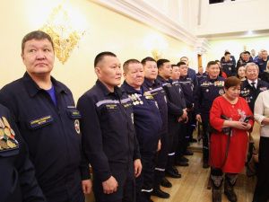 В День спасателя наградили сотрудников Службы спасения Якутии