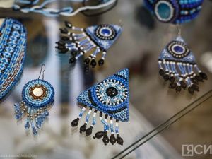 Фоторепортаж: одежда и украшения народов Севера на выставке «Мир Арктики»