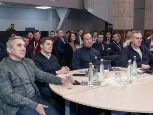 Айсен Николаев принимает участие в программе обучения управленческих команд в Салехарде