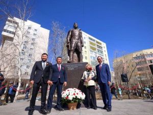 В Якутске открыли памятник Герою Советского союза Федору Попову