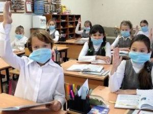 Алексей Семенов рассказал о работе школ и детских садов в период коронавируса 