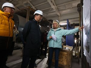 Айсен Николаев раскритиковал темпы строительства объектов в микрорайоне «Звездный»