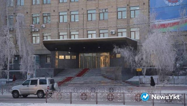 В Доме правительства №1 приостановили прием граждан