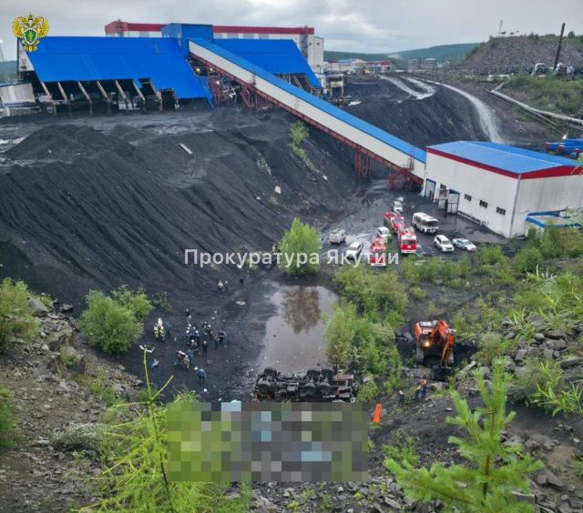 В Якутии «КамАЗ» с вахтовиками упал в обрыв: 13 человек погибли