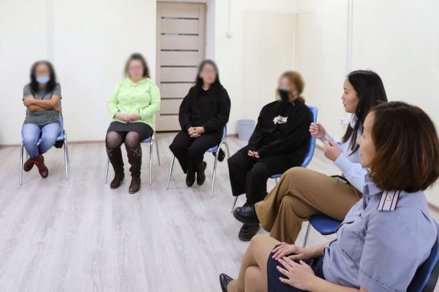 Стартовал масштабный проект по проведению психологических тренингов для осужденных женщин
