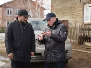 Евгений Григорьев проверил ход весенней санитарной очистки в Якутске