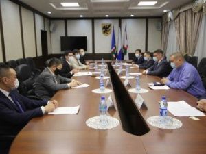 Власти Якутска обсудили с японским консулом перспективы сотрудничества