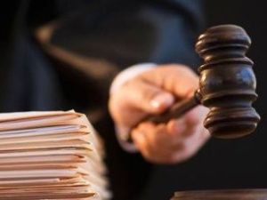 В Якутии и.о. директора школы фиктивно устраивала на работу своих знакомых