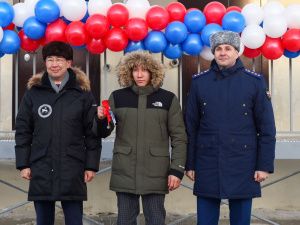 В Якутии в поселке Нижний Бестях вручили ключи от квартир детям-сиротам