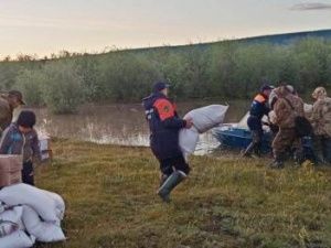 В трех селах Верхоянья работают спасатели