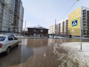 В Якутске водитель сбил ребенка на пешеходном переходе и скрылся