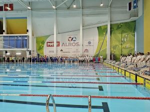 150 юных пловцов вышли на старт соревнований «Олимпийские надежды» в Якутии