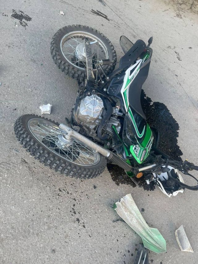 В Якутске 16-летний мотоциклист получил перелом после столкновения с автомобилем