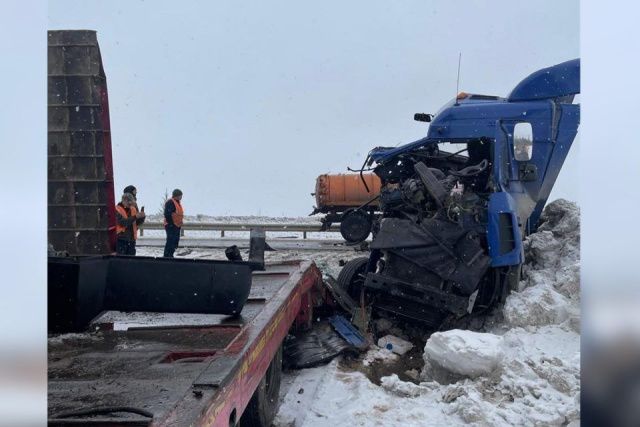 В Алданском районе произошло ДТП с участием самосвалов
