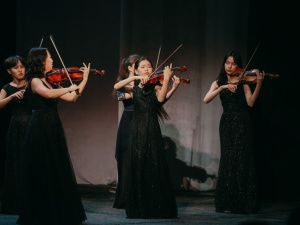 Премия Главы Якутии в области сохранения изучения и развития родных языков имени Н.Г. Самсонова вручена Марии Соловьёвой   