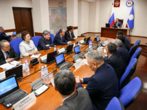 Айсен Николаев обсудил с представителями парламентских фракций вопрос корректировки бюджета республики