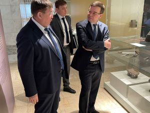 Гастроли, прокат кино и выставки… Якутия налаживает культурные связи с Киргизией 