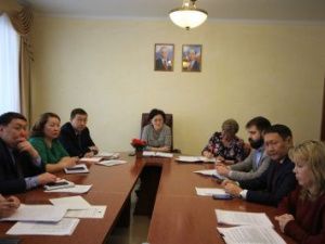 Сардана Авксентьева встретилась с многодетными матерями