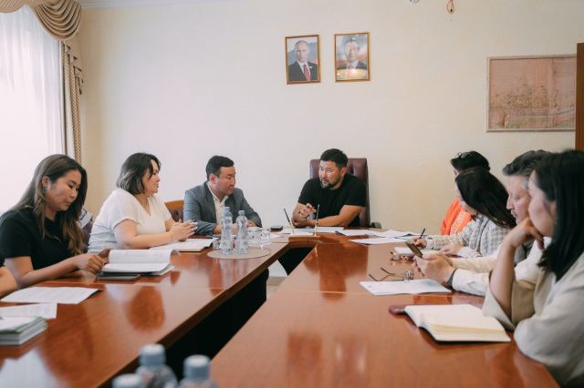 Евгений Григорьев встретился с активистами движения «Саха тыла 400»