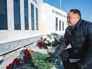 Депутаты Ил Тумэна и Якутской городской Думы почтили память погибших воинов