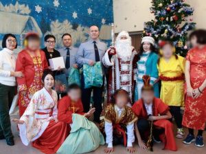 Офицеры исправительной колонии № 1 подарили новогоднее настроение воспитанникам адаптивной школы-интерната № 28 г. Якутска