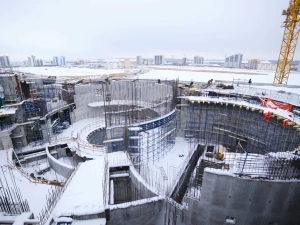 Глава Якутии проверил ход строительства Арктического центра эпоса и искусств