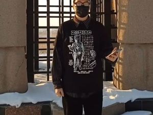 Суд в Алматы оставил под экстрадиционным арестом якутского музыканта Айхала Аммосова (Игоря Иванова). В РФ, по данным «Соты», против него заведено новое уголовное дело – о призывах к терроризму