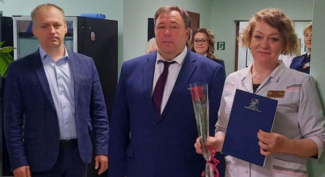 Событие: В ЖДЯ поздравили медиков