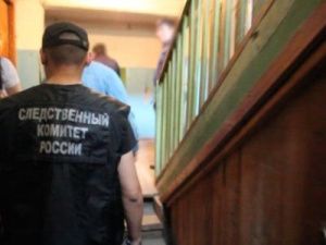 Житель Якутии, угрожая убийством, изнасиловал несовершеннолетнюю племянницу своей жены