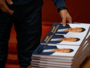 Вышла в свет книга в память о трехкратном чемпионе мира по кикбоксингу Иннокентии Макарове