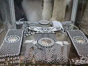 Фоторепортаж: одежда и украшения народов Севера на выставке «Мир Арктики»