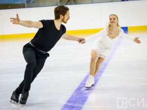 Фигуристы Евгения Тарасова и Владимир Морозов провели мастер-класс в Якутске