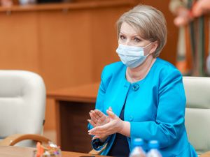 Ил Дархан вручил якутянам государственные награды за выдающиеся заслуги