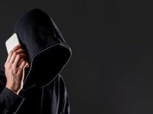 Жительницу Мирнинского района два месяца обманывали аферисты и выманили 3,8 млн рублей