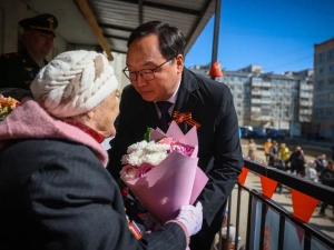 Участницу Великой Отечественной войны поздравили с наступающим Днём Победы