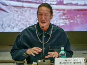 Дмитрий Артемьев: «Роль Сээнэгэя переходит к молодому артисту Эдуарду Жиркову»