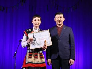 В Якутске наградили лучших юных хомусистов