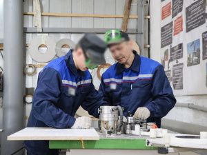 Постельное бельё, мебель и шкафчики с электронными замками: что производят в колонии № 1 в Якутске