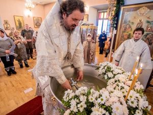 В Крещенский сочельник в Якутске прошла Божественная Литургия