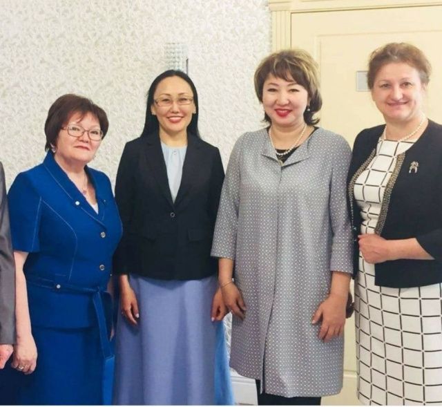 Анжелика Андреева:  "Я крайне возмущена нападками на Людмилу Николаеву, яркую, умную и деловую женщину"