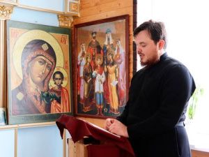 Осужденные поклонились иконе преподобного Сергия Радонежского с частицей мощей  