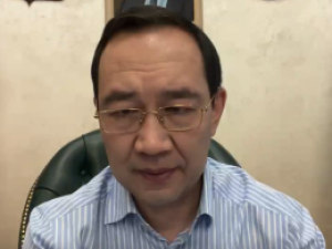 Айсен Николаев заявил, что симптомы «омикрона» идентичны ОРВИ. Он призвал якутян оставаться дома при малейших признаках болезни