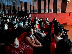 В День студента ТЮЗ подарил спектакль студентам 