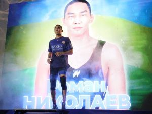 Фоторепортаж. Главные схватки чемпионата Якутии по вольной борьбе