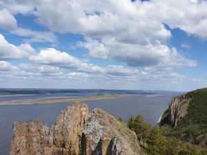 Айсен Николаев вместе с женой зарядились энергией родной земли